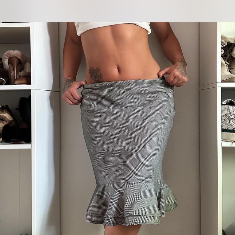 Chaps Gray Plaid Pencil Skirt with Ruffle Hem